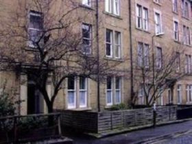 3 bedroom Flat to rent